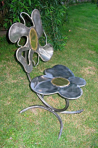 Chaise fleur (acier & laiton)